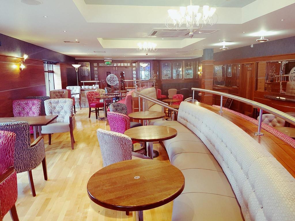 Allingham Arms Hotel Bundoran Bagian luar foto